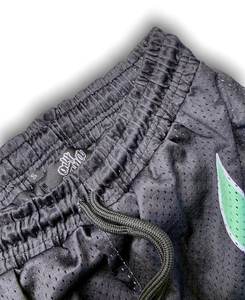 กางเกงขาสั้นตาข่ายลายพิมพ์แบบซับลิเมชั่นสั่งทำพิเศษสำหรับผู้ชาย กางเกงออกกำลังกายสตรีทแวร์สั่งทำพิเศษ กางเกงขาสั้นไซส์ใหญ่ - Product Image 4