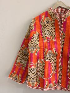 Chaqueta Corta Acolchada de Algodón con Estampado Animal, Estilo Bohemio Tradicional Indio - Product Image 4