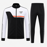 Setelan Training Sepak Bola OEM ODM Cepat Kering dengan Saku Resleting, Jaket Full-Zip dan Celana Jogger, 100% Poliester, Slim Fit, Pakaian Olahraga Tim