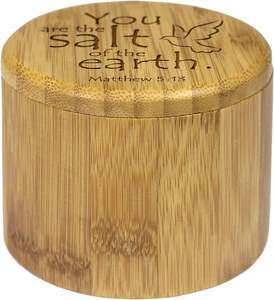 Caja de almacenamiento de bambú para salero con tapa giratoria magnética, capacidad de 6 onzas, eres la sal de la tierra Matthew 5:13 grabado - Product Image 3