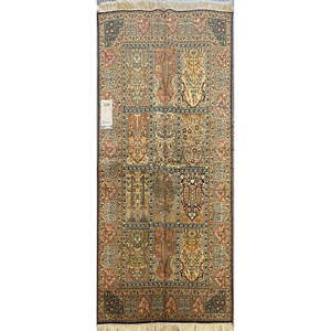 Alfombra de seda anudada a mano de la región de Cachemira, única en su tipo, de 6'3'' x 4'0 - Product Image 1