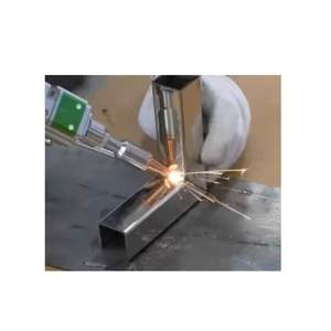 เครื่องตัดไฟเบอร์เลเซอร์แบบมือถือ1.5kW สำหรับวัสดุโลหะส่งตรงจากผู้ผลิตอินเดีย - Product Image 6