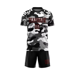 Ensemble d'uniformes de football personnalisés entièrement sublimés avec un design et un logo personnalisés - Product Image 1