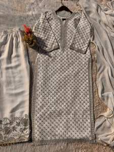 Ensemble Kurta de créateur pour femmes vêtements indiens pakistanais toutes saisons vêtements de fête en fausse Georgette broderie travail - Product Image 5