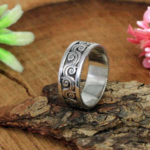 Anillo de pulgar oxidado de plata de ley 92,5 chapado en rodio con incrustaciones de oro amarillo patrón de joyería fina Ajuste de número 7,50G - Product Image 5