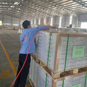 ไม้พลาสติกไวนิล SPC ขนาด4-8มม. กันเสียงแบบกดล็อคทำจากพลาสติกผู้ผลิตในเวียดนาม - Product Image 1