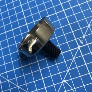 68003558, Q6A0913000 SUPPORT DE CROCHET DE NAVETTE POUR SINGER 3333 3342 FABRIQUÉ À TAIWAN, PIÈCES DE MACHINE À COUDRE - Product Image 6