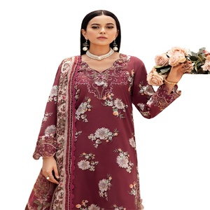 Robe panjabi pakistanaise brodée de pelouse trois pièces pour femmes Designers Ramsha Vol RANGREZ Collection de vêtements indiens et pakistanais - Product Image 1