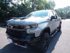 Chevrolet Silverado 1500 ZR2 2024 Usada en Excelente Estado, Cabina Doble, 4x4, Diésel, Cuero Oscuro, R17, Volante a la Izquierda, ACC, Automática - Product Image 5