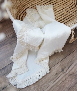 Couverture d'emmaillotage pour bébé élégante et adaptée aux nouveau-nés, couverture en mousseline de coton douce blanche à double gaze avec frange, literie pour enfants - Product Image 1