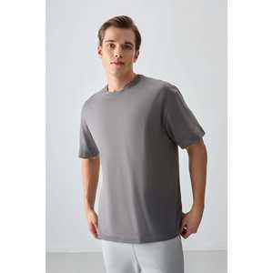 Camiseta Básica para Hombre en Gris Oscuro, 100% Algodón, Gruesa, Suave, Texturizada, Corte Holgado, Tejido Jersey-88353 - Product Image 6