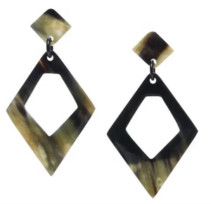 Pendientes de cuerno de buey de alta calidad con color natural para pendientes de mujer Uso para fiesta Boda - Product Image 4