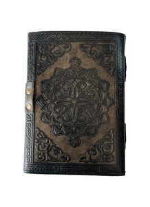 Papillon Femmes fait à la main en relief deckle Art vintage en cuir livre de sorts Celtic wiccan journaux pour l'écriture accessoire Charbon de bois - Product Image 3