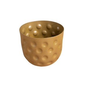 Mini jardineras colgantes de Metal de moda Diseños elegantes para balcón Sala de estar Uso en el piso Acabado con recubrimiento en polvo - Product Image 2