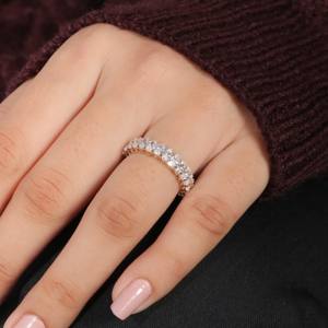 Bague de mariage unisexe de luxe Starsgem personnalisée en or 14 carats plaqué or, design classique, diamant ovale cultivé en laboratoire, certifié IGI - Product Image 4