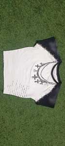 Haut court en spandex avec logo personnalisé pour femmes avec strass et broderie au dos en tissu tissé - Product Image 3