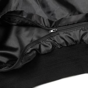 Chaqueta de satén bordada en 3D Vintage de alta calidad para hombre, parches de letras bordadas con logotipo personalizado, cuello levantado, estilo callejero - Product Image 3