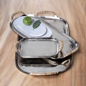 Bandeja de aluminio hecha a mano con acabado recubierto de negro, perfecta para restaurantes y cenas de lujo en casa. - Product Image 2