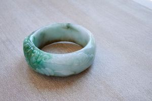 BANGLE EN RÉSINE LOOK UNIQUE COULEUR ÉLÉGANTE PLEINE CONCEPTION BANGLES COULEUR PLEINE ET FNSH Bracelet en résine EPOXY de petite taille - Product Image 5