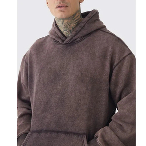 Sudadera con capucha para hombre, lavada, confeccionada con tejido de felpa de calidad, proporciones relajadas, tacto suave, capucha cómoda y variación de color única. - Product Image 6