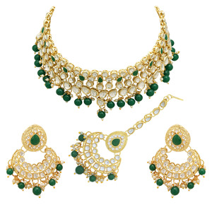 Ensemble Kundan d'élégance classique pour femmes et filles - Product Image 3