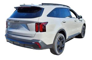 Increíble Toyota X-Line SX Prestige AWD 2024 Marrón Oscuro Usado con Techo Panorámico, Arranque Remoto, Asientos de Cuero y Transmisión Automática - Product Image 5