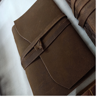 Journaux d'aspect antique en cuir de buffalo sur mesure, fabriqués à partir de papier fait à la main avec ficelle en cuir