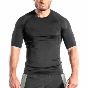 Rashguards de surf à manches courtes par sublimation Rashguards BJJ Rashguard MMA entièrement respirant personnalisé - Product Image 1