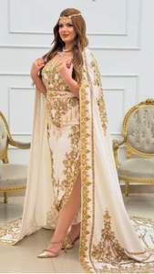 Badroune blanche pour femmes algériennes 2025 @ avec Barnose avec de superbes perles de verre en cristal ornées, pierre, perle, travail Dabka Zari - Product Image 2