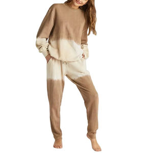 เสื้อสเวตเชิ้ตผู้หญิงแฟชั่นล่าสุด คุณภาพดีเยี่ยม สำหรับฤดูหนาว น้ำหนักเบา สไตล์ลำลอง สีทูโทน พร้อมโลโก้ด้านหน้า - Product Image 1