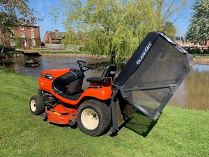 รถตัดหญ้าแบบนั่งขับราคาประหยัด/ รถตัดหญ้า Kubota G261HD รุ่นใหม่ - ดูแลรักษาง่าย - Product Image 4