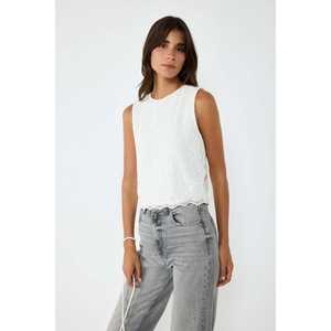 Blusa Casual sin Mangas con Encaje Bordado, Cuello Redondo, Parches Florales, Logotipo Frontal, Malla de Viscosa, Ajuste Regular, Elegante y Holgada para Fiesta - Product Image 3