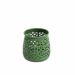 ชุดเชิงเทียนโลหะและแก้วดีไซน์หรูหรา 2 ชิ้น ตกแต่งลายเรขาคณิตเหล็กแบบโบราณ สำหรับตกแต่งบ้าน - Product Image 6