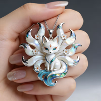 Collier Pendentif Renard à Neuf Queues en Alliage Émaillé Exquis, Tendance et Mignon, Haute Esthétique, Cadeau Unisexe pour Meilleurs Amis et Famille