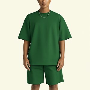 Ensemble confortable en velours surdimensionné pour homme-Tenue d'été décontractée coupe-vent et respirante avec t-shirt et short en velours Lounge Wear - Product Image 1