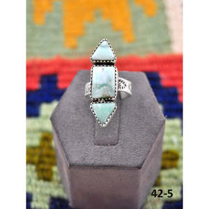Bague ajustable en argent sterling inspirée du sud-ouest avec turquoise sertie en forme de main – Cadeau - Product Image 1