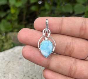 Pendentif Larimar en argent sterling fabriqué à la main collier de pierres précieuses poire naturelle beaux bijoux pour elle - Product Image 2