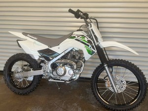 NUEVA Motocicleta Todoterreno <span class=keywords><strong>Kawasaki</strong></span> KLX 140R L 2026 - Product Image 3