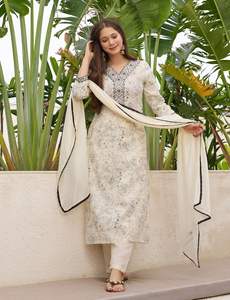 Kurta recta bordada y estampada de rayón elegante para mujer con pantalón a juego y conjunto Dupatta Ideal para ropa informal y de fiesta - Product Image 2