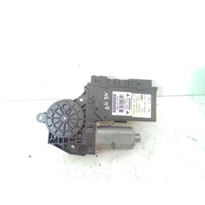 มอเตอร์ไฟฟ้าหน้าต่างด้านหน้าขวา AUDI A4 Avant (8E) 8e1959801 (00>04) - Product Image 1