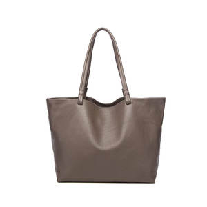 Sac fourre-tout en cuir respirant pour femme - Couleur/taille/logo entièrement personnalisables - Haute qualité - Hamid International HI-WTV-014 - Product Image 1