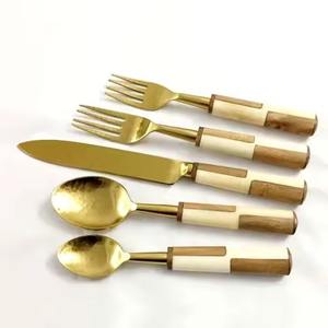 Juego de cubiertos creativo de acero inoxidable para banquete de boda, cubiertos plateados con mango de madera de diseñador, juego de cuchara y tenedor - Product Image 3