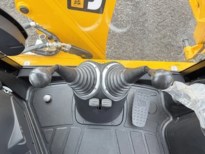 ACHETEZ DES PELLE-ELÈVATEURS JCB 3CX NEUFS ET D'OCCASION avec MOTEUR ET BOÎTE DE VITESSES À VENDRE - Product Image 4
