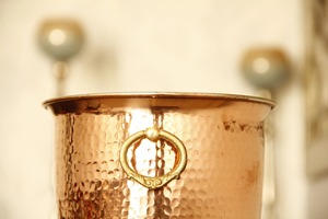 Cubitera de Cobre con Diseño Martillado y Doble Asa para el Hogar, Bar, Eventos, Elegante Enfriador de Bebidas para Mesa - Product Image 6