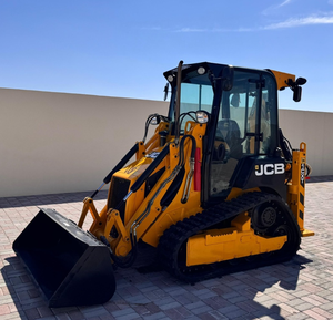 Chargeuse compacte multifonction JCB 1CXT - Moteur et boîte de vitesses d'origine d'occasion 49 CV avec pompe haute performance et pelle avant/arrière sur chenilles - Product Image 1