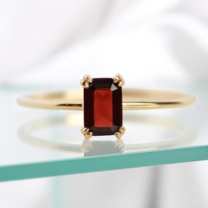 Argent Sterling Grenat Baguette Forme Pierre Bague Bijoux Bande Plaine En Gros Anneaux Personnalisés pour Les Femmes - Product Image 1