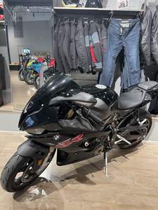 Motocicleta Deportiva B.M.W S 1000 RR 2022 Usada, Color Gris Mineral Metalizado, Motor sin Escobillas de 1000-1500cc - Product Image 2