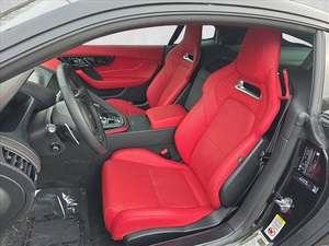 Increíble Jaguar F-TYPE P575 R 75 Usado de 2024 en Perfectas Condiciones con Poco Kilometraje en Existencia, Ofrecido a una Fantástica Oferta - Product Image 4