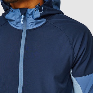 Nouvelle veste de sport réfléchissante pour homme en polyester 100% personnalisée, imperméable, coupe-vent, jogging, double poche, coupe-vent - Product Image 3