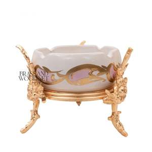 Cenicero de porcelana de lujo con soporte de latón macizo adornado - Product Image 2